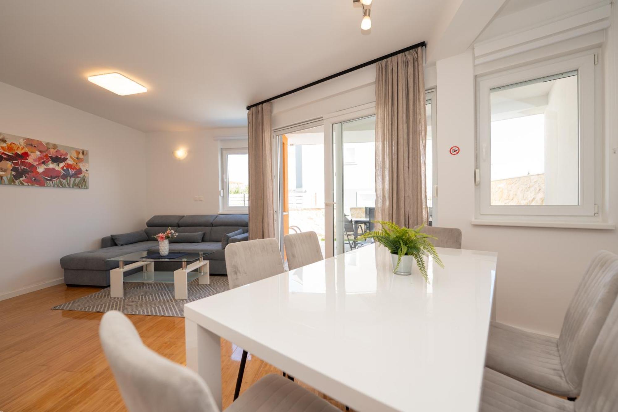 Apartment Funtastic With Private Pool Novalja Exteriör bild