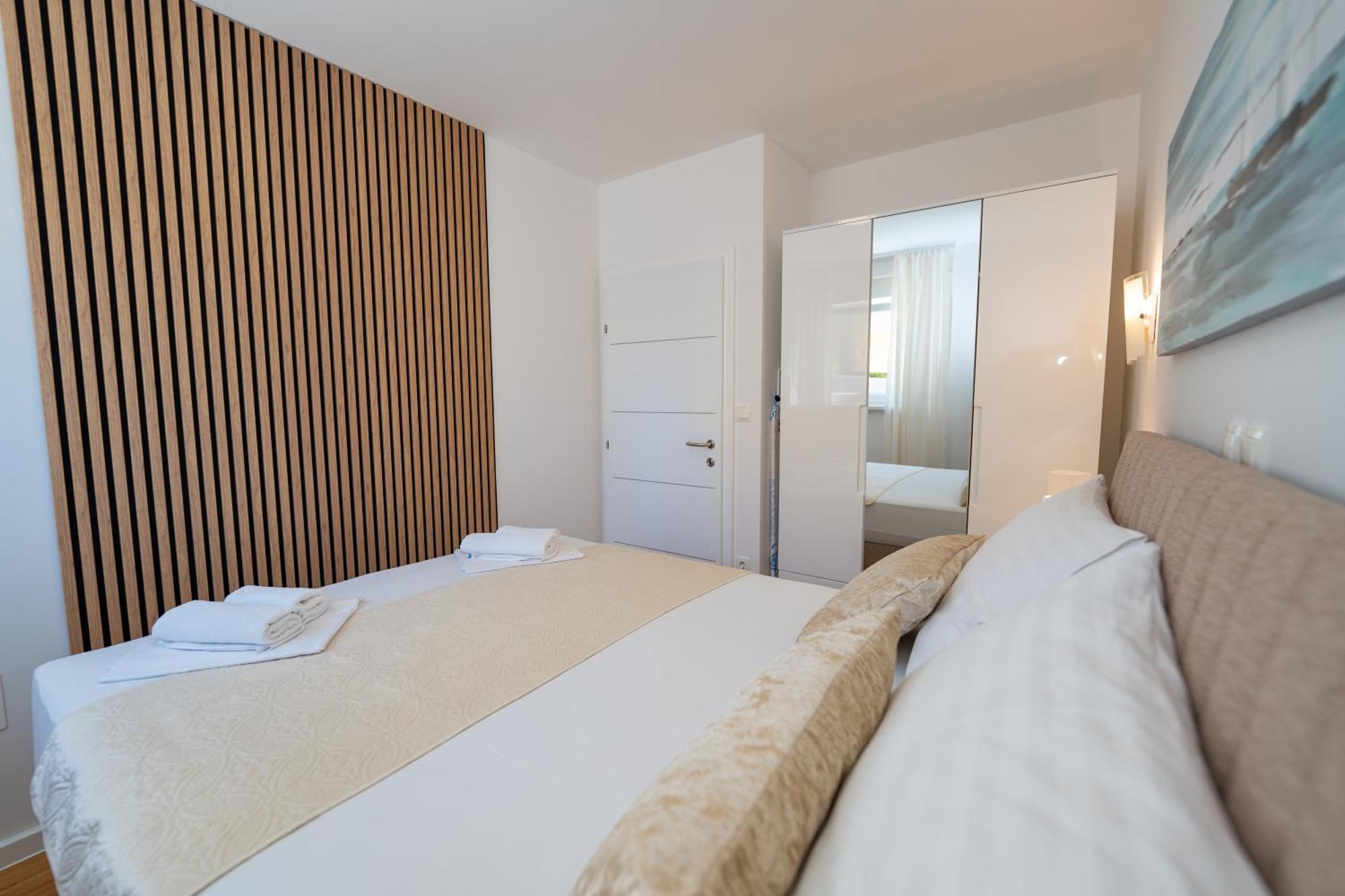 Apartment Funtastic With Private Pool Novalja Exteriör bild